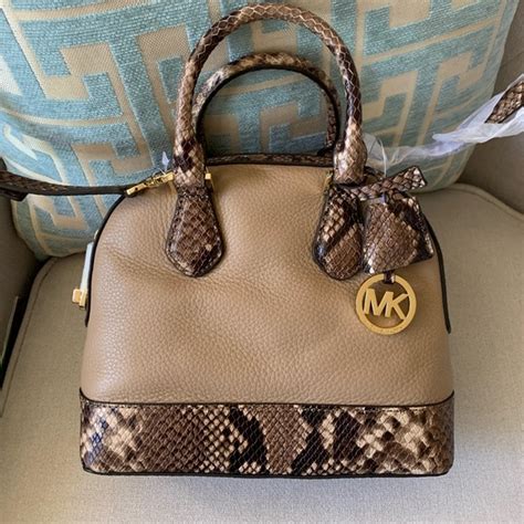 Michael Kors SMYTHE LARGE DOME SATCHEL DARK KHAKI